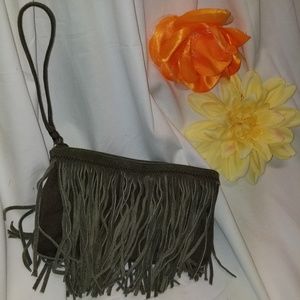 Wristlet purse